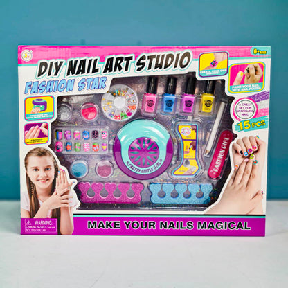 DIY Nail Art Studio
