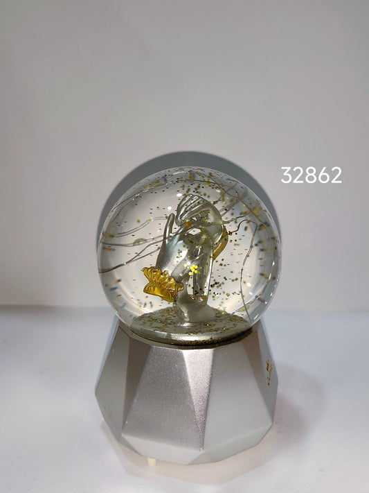 Golden Couple Art Snow Globe