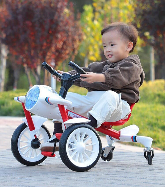 Indoor/Outdoor Toy Car with Pedal Baby Ride-on Drifting Car