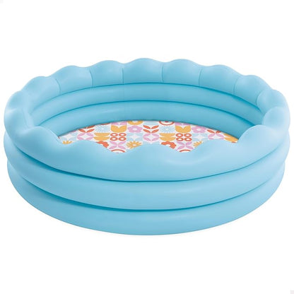 Inflatable pool with unique wavy edge for extra comfort and style