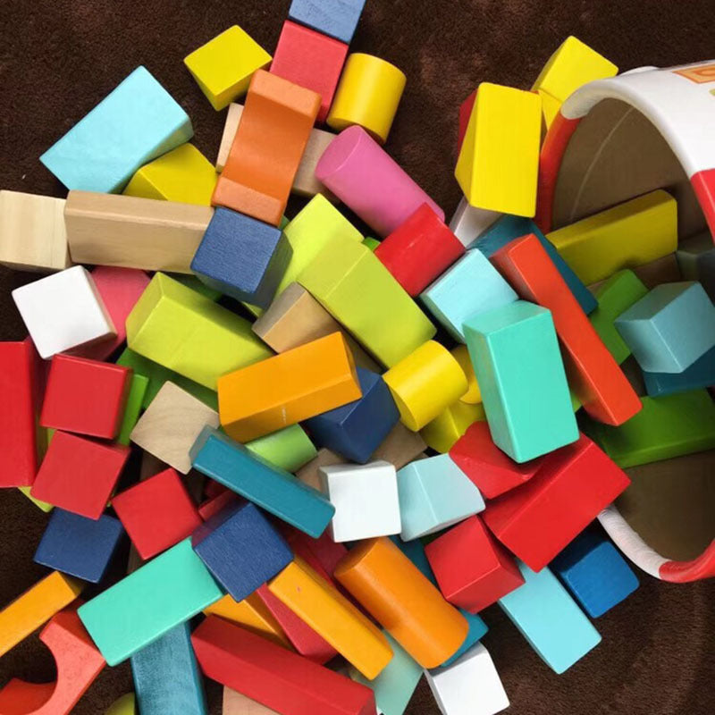 Wooden building blocks set